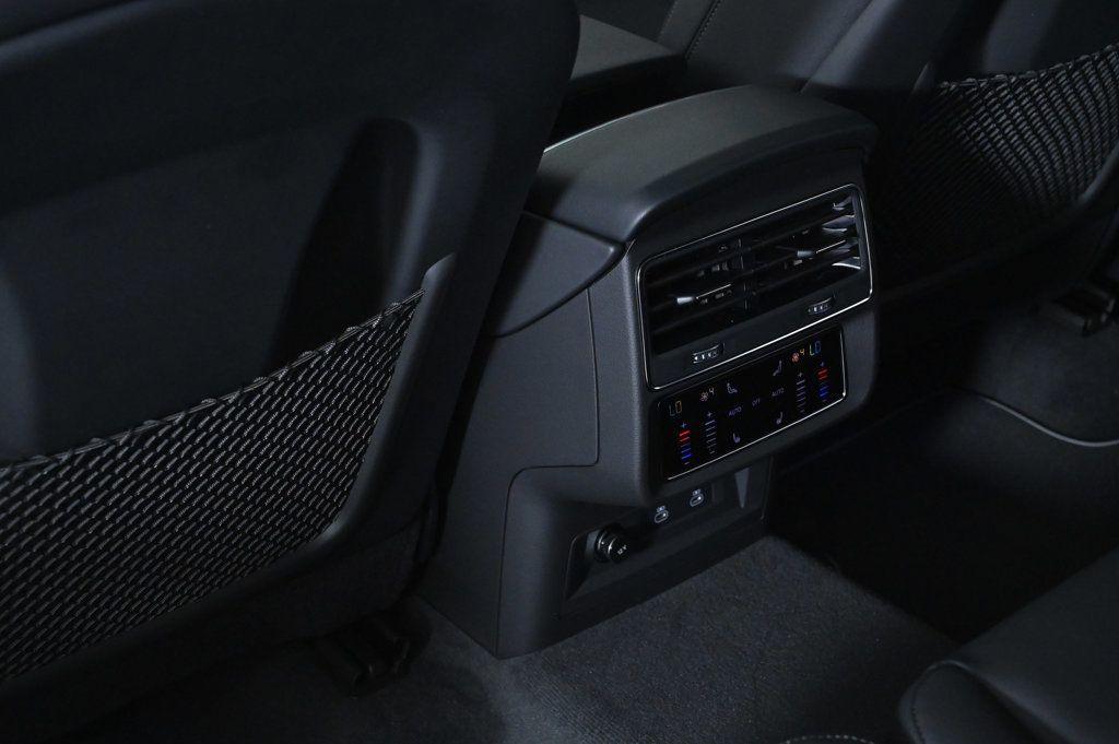 new 2025 Audi Q7 car, priced at $68,100