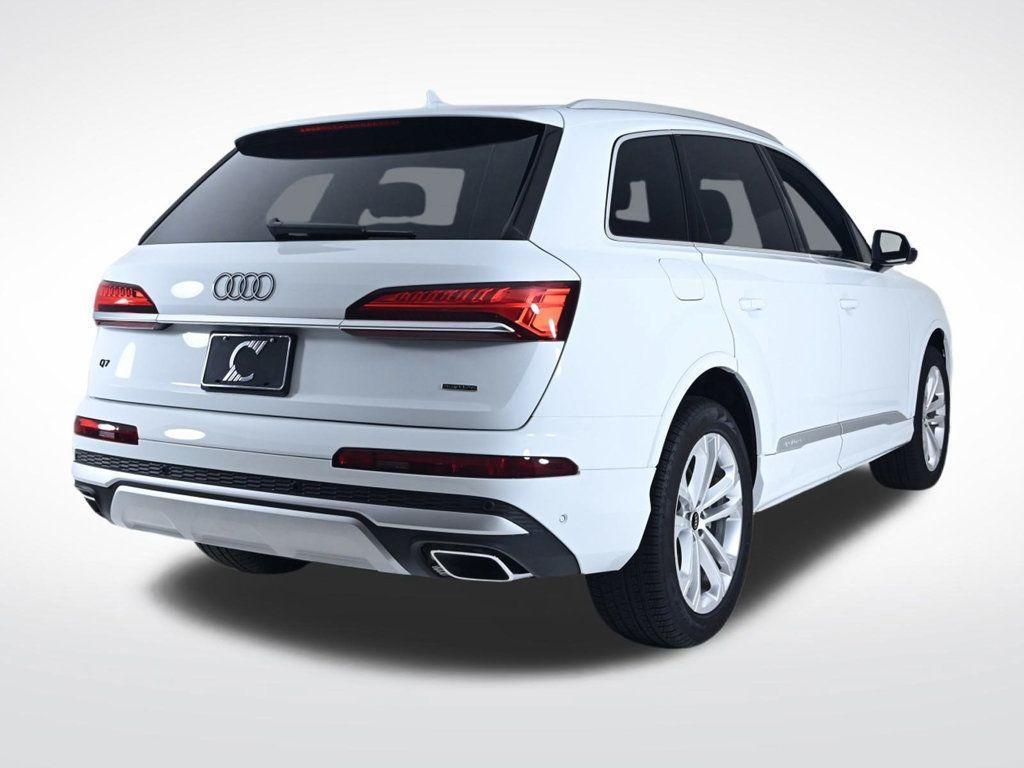 new 2025 Audi Q7 car, priced at $68,100