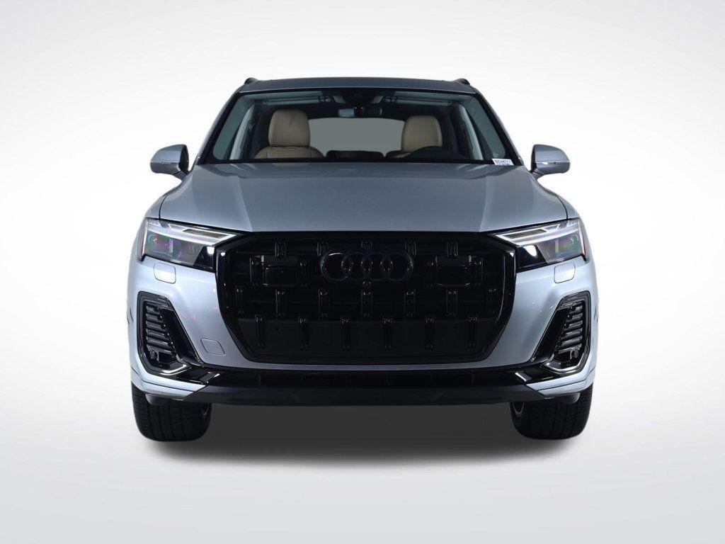 new 2025 Audi Q7 car, priced at $70,200