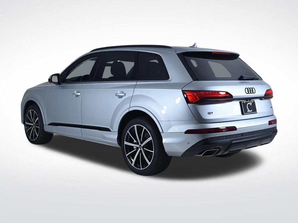 new 2025 Audi Q7 car, priced at $70,200