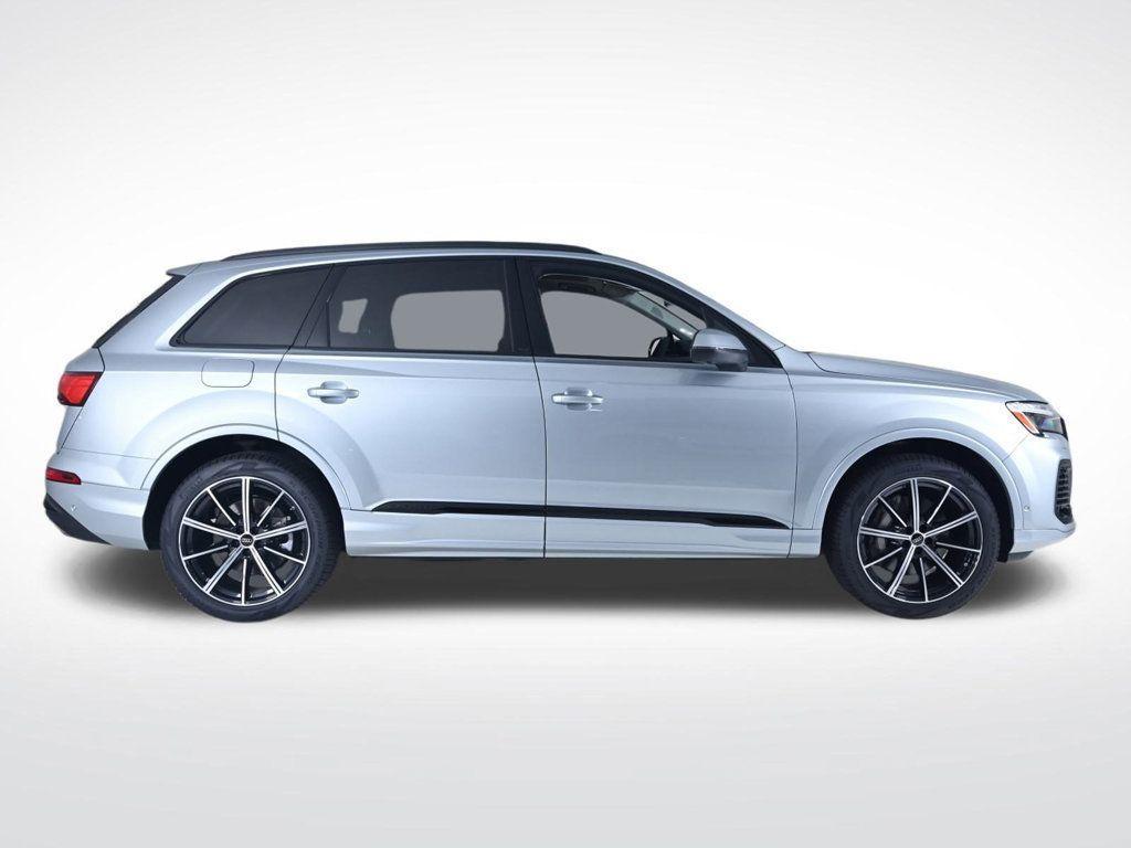 new 2025 Audi Q7 car, priced at $70,200