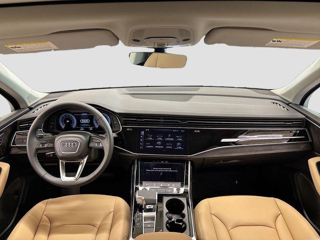 new 2025 Audi Q7 car, priced at $72,600
