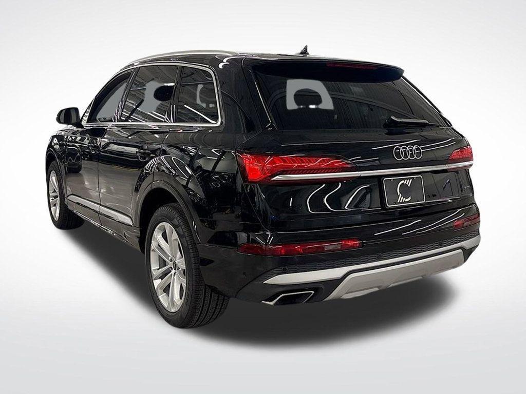 new 2025 Audi Q7 car, priced at $72,600