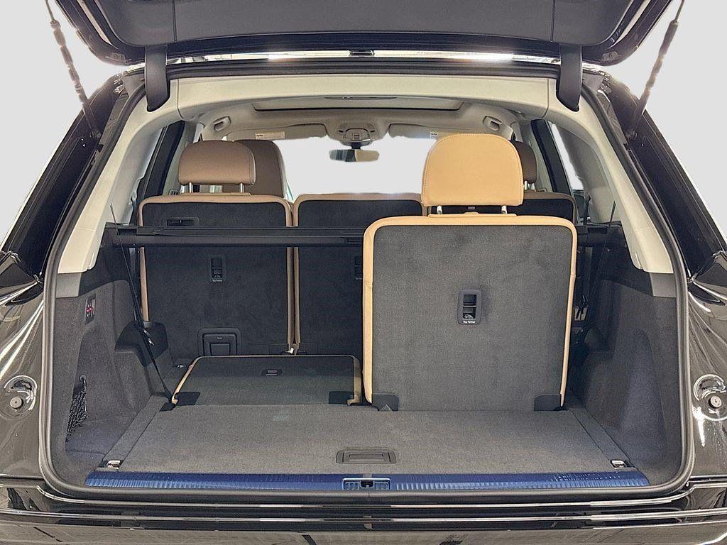 new 2025 Audi Q7 car, priced at $72,600