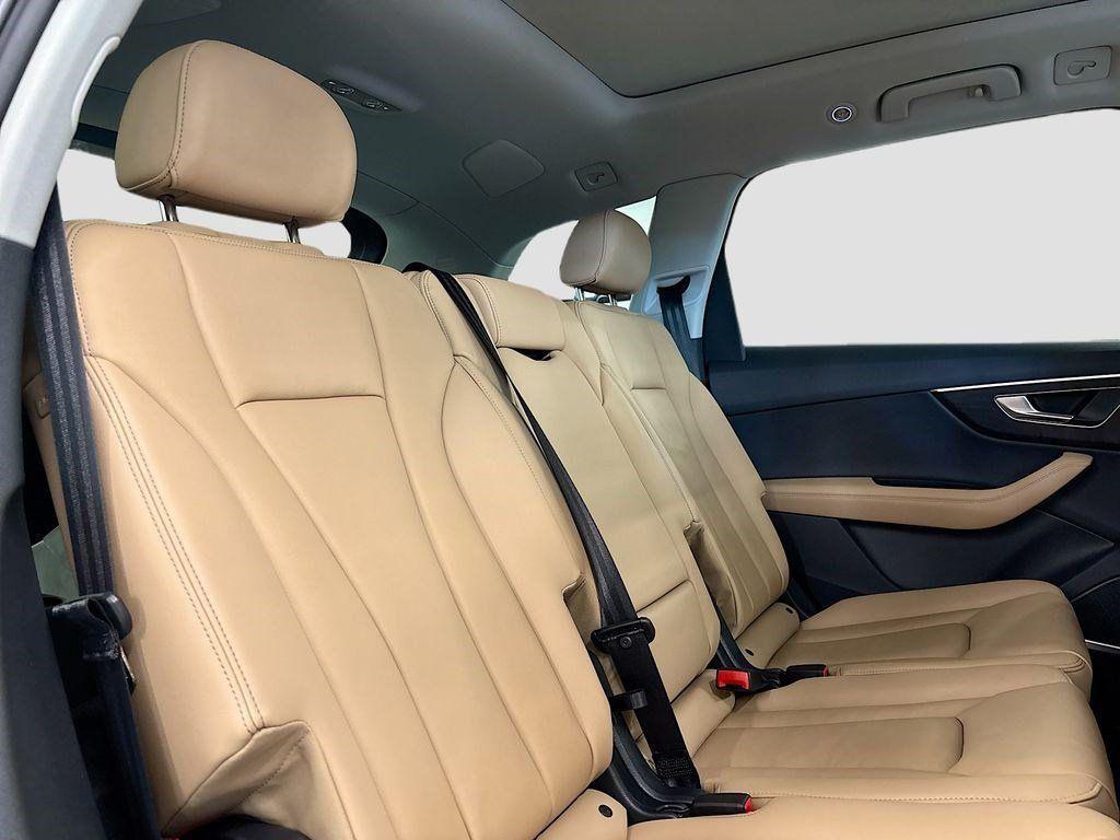new 2025 Audi Q7 car, priced at $72,600