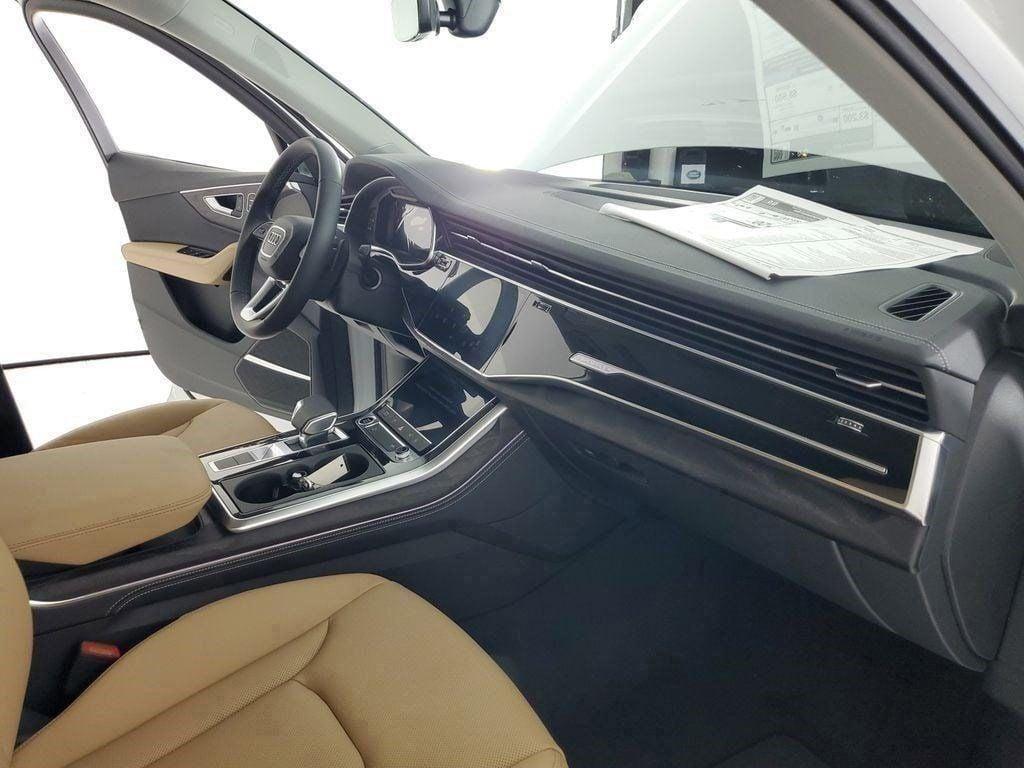 new 2025 Audi Q7 car, priced at $72,250