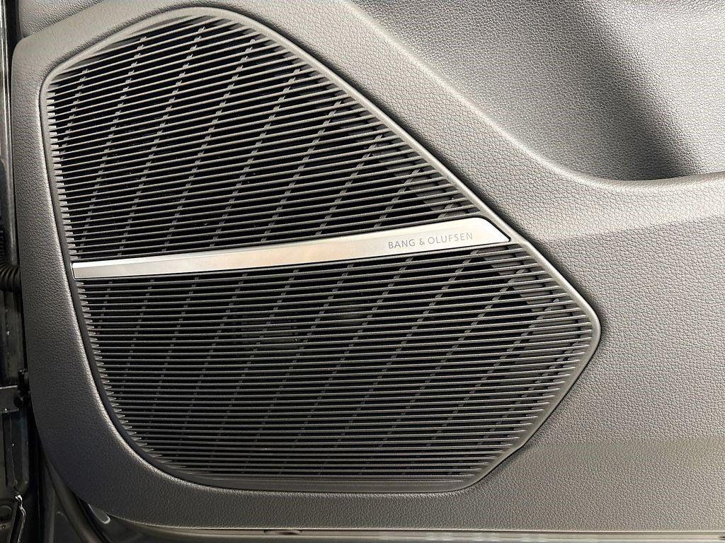 new 2025 Audi Q8 car, priced at $82,965