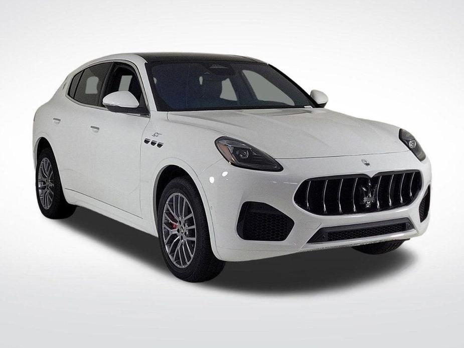 new 2024 Maserati Grecale car