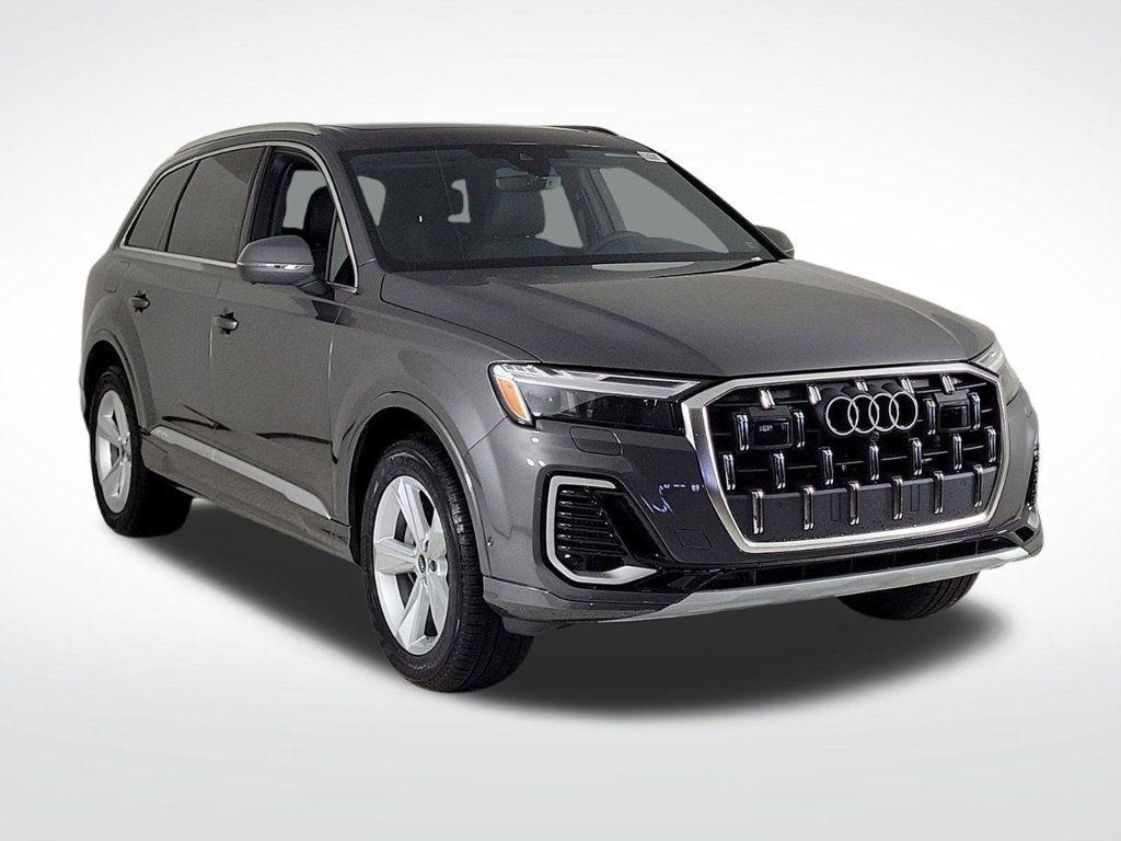 new 2025 Audi Q7 car, priced at $70,800