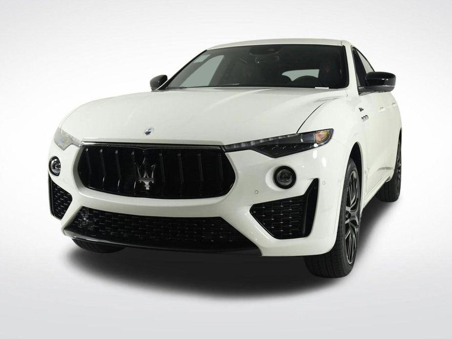 new 2024 Maserati Levante car