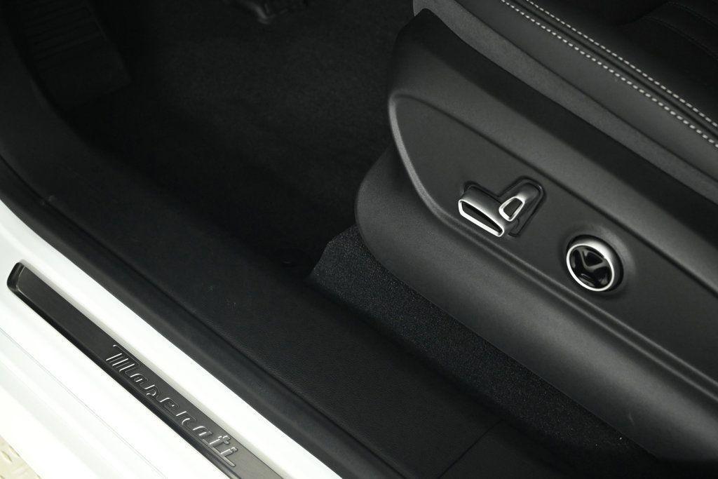 new 2025 Maserati Grecale car, priced at $83,695