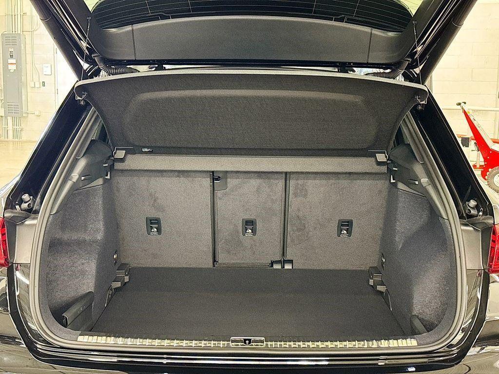 new 2025 Audi Q3 car, priced at $41,560