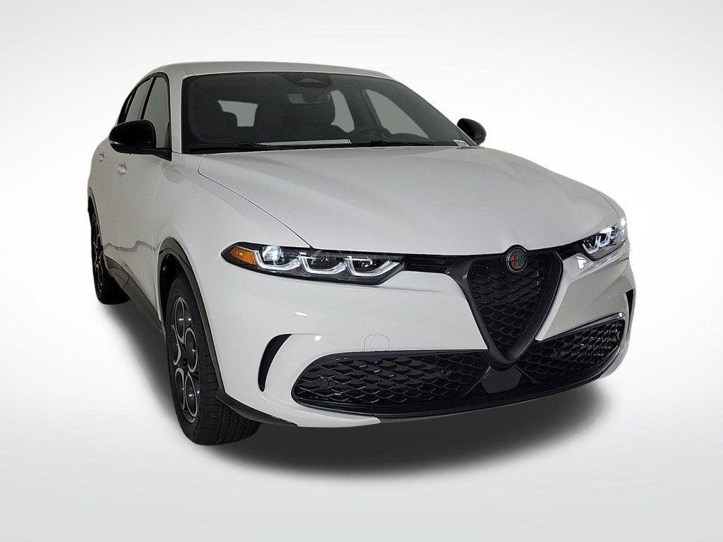 new 2025 Alfa Romeo Tonale car, priced at $48,030