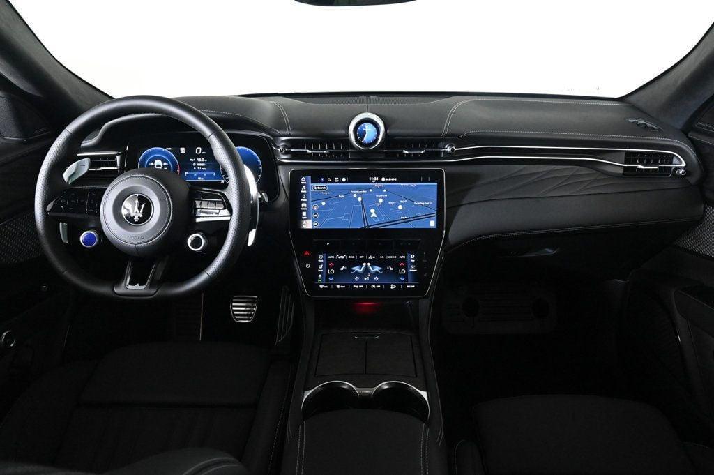new 2025 Maserati Grecale car, priced at $90,675