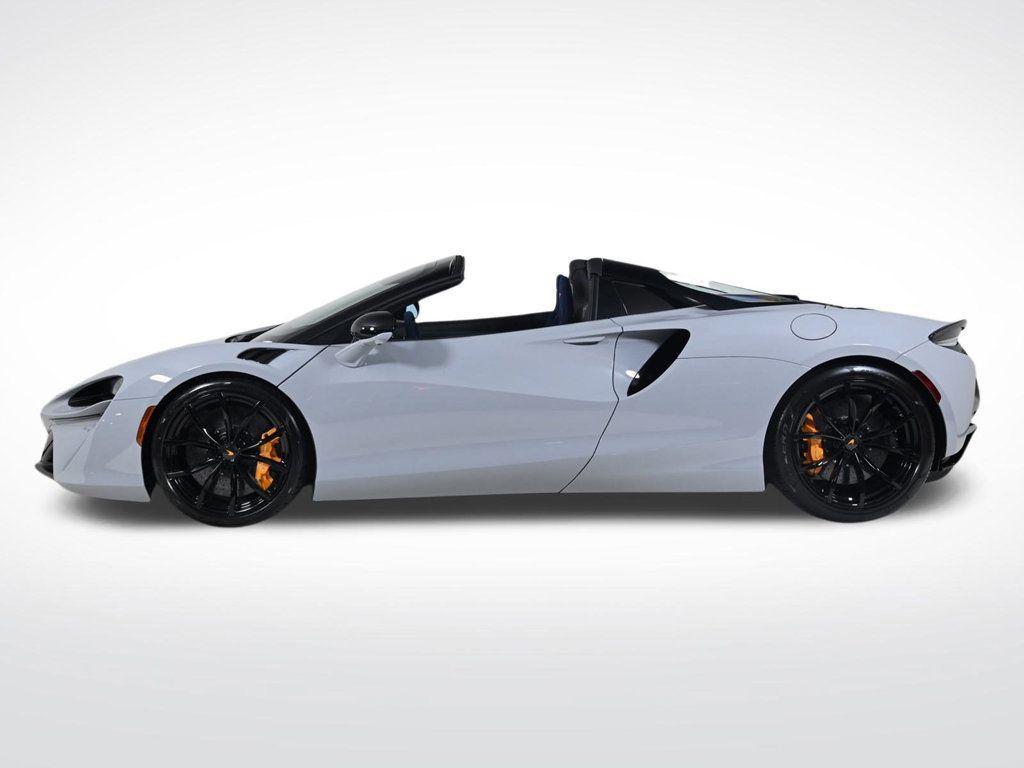 new 2025 McLaren Artura car, priced at $350,164