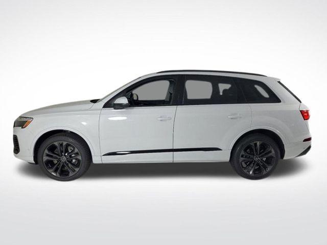 new 2025 Audi Q7 car, priced at $73,290
