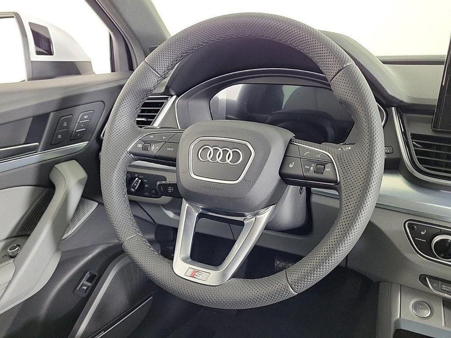 new 2025 Audi Q5 car, priced at $59,330