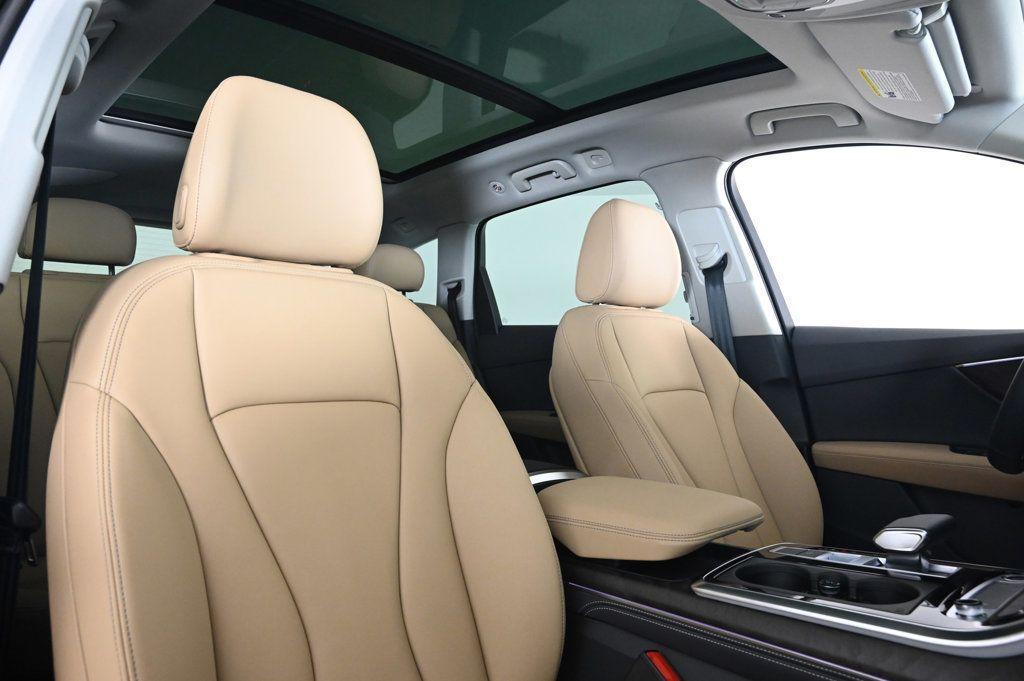 new 2025 Audi Q7 car, priced at $68,600