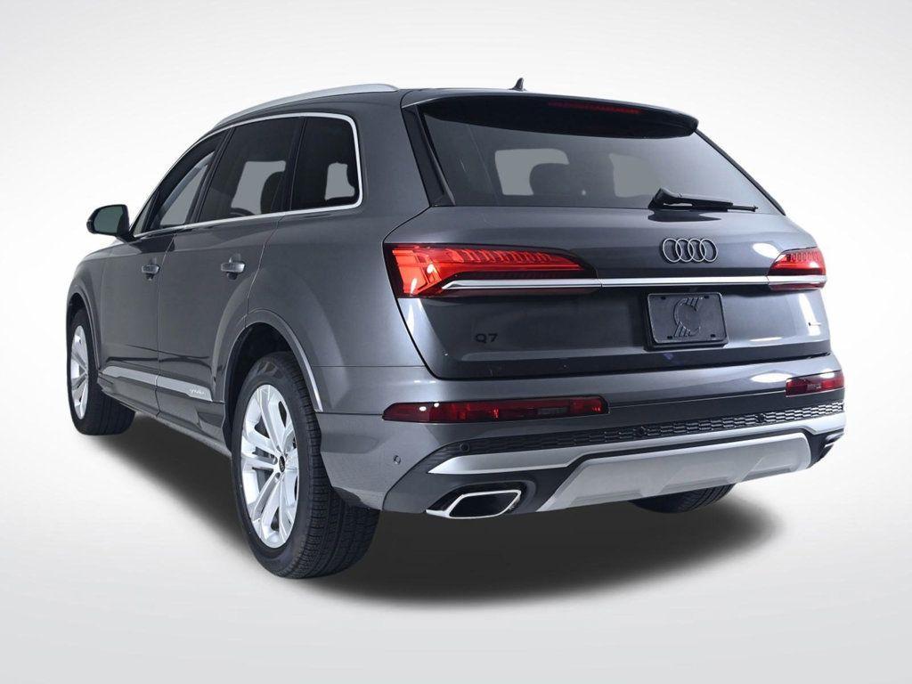 new 2025 Audi Q7 car, priced at $68,600