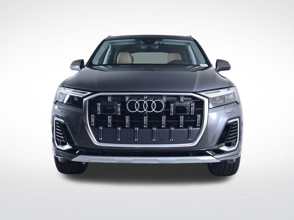 new 2025 Audi Q7 car, priced at $68,600