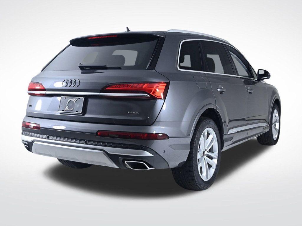 new 2025 Audi Q7 car, priced at $68,600