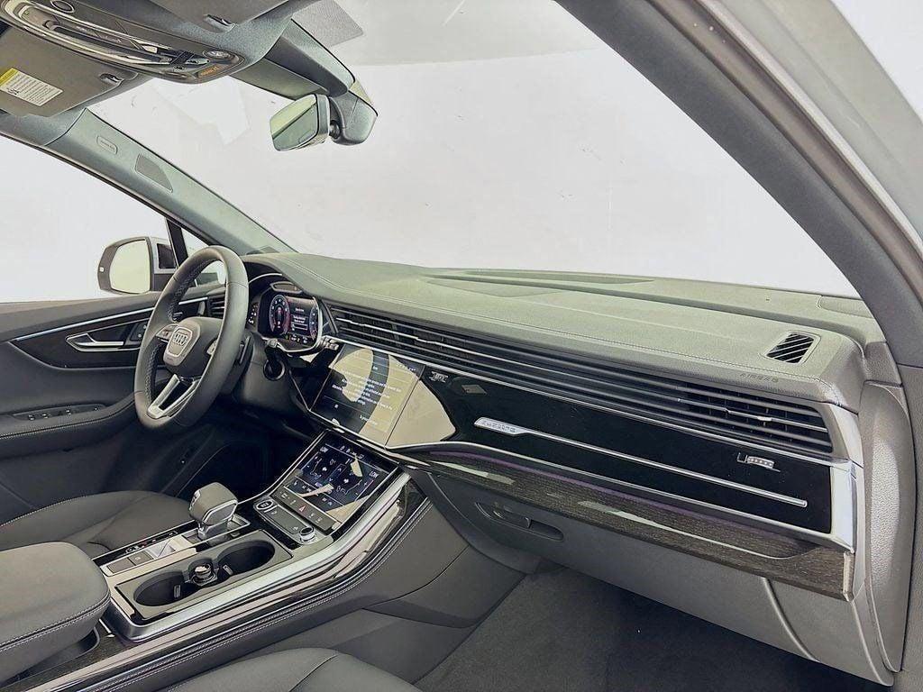 new 2025 Audi Q7 car, priced at $69,290