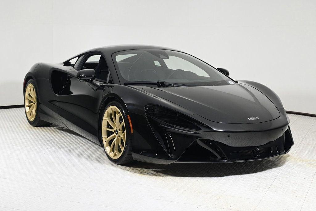 new 2026 McLaren Artura car, priced at $301,600