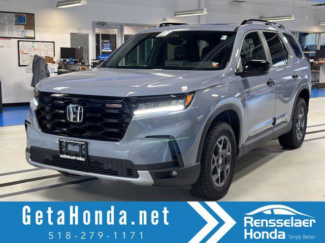 new 2025 Honda Pilot car, priced at $51,250