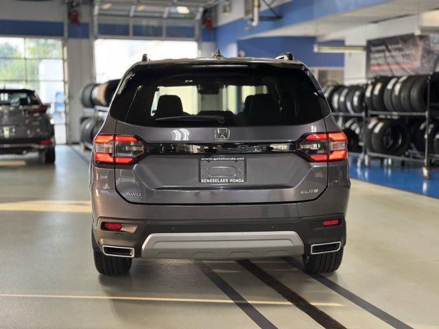 used 2023 Honda Pilot car, priced at $42,383