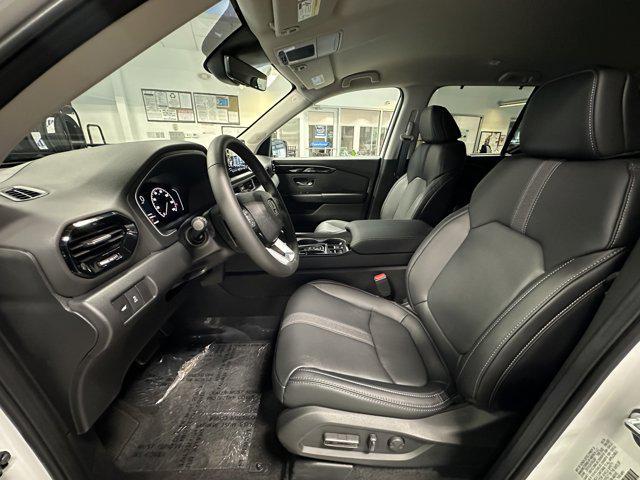new 2025 Honda Pilot car, priced at $47,505