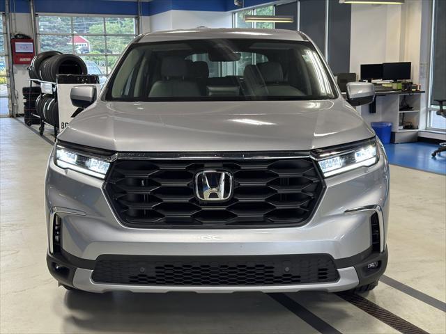 new 2025 Honda Pilot car, priced at $47,725