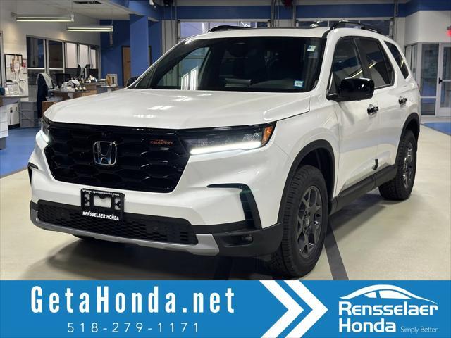 new 2025 Honda Pilot car, priced at $51,250