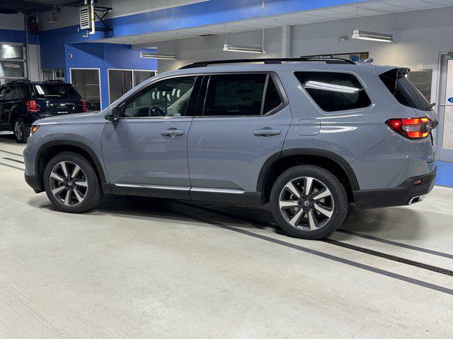 new 2025 Honda Pilot car, priced at $51,450