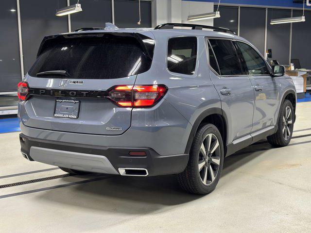 new 2025 Honda Pilot car, priced at $51,450