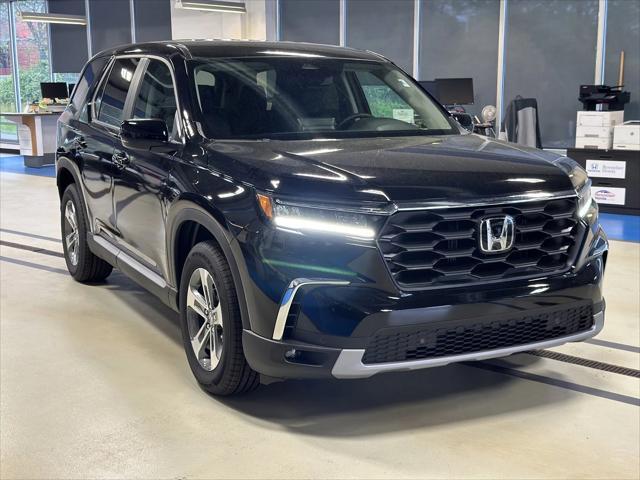 new 2025 Honda Pilot car, priced at $49,645