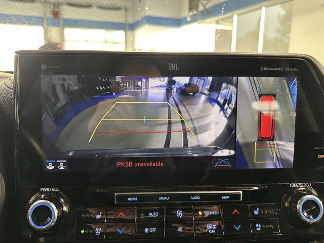 used 2020 Toyota Highlander car, priced at $28,342