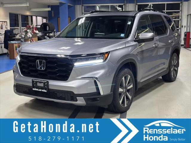 new 2025 Honda Pilot car, priced at $50,995