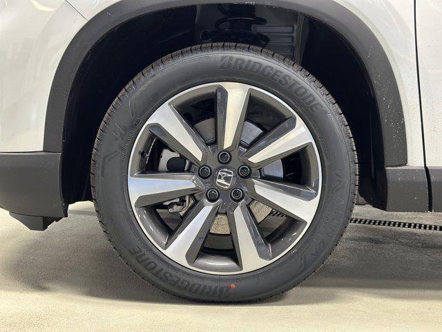 new 2025 Honda Pilot car, priced at $51,050