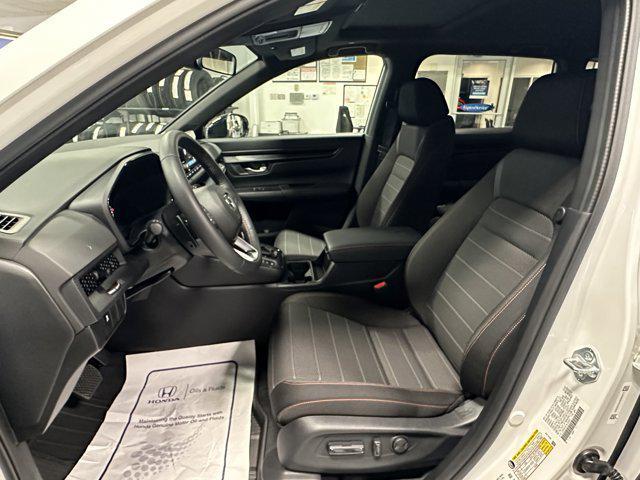 new 2025 Honda CR-V Hybrid car, priced at $38,000