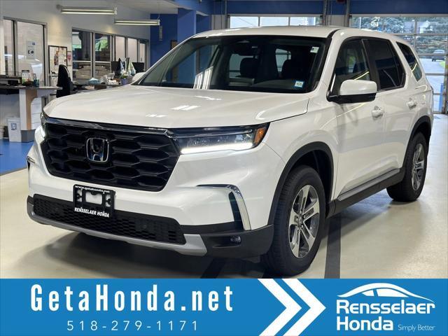 new 2025 Honda Pilot car, priced at $47,450