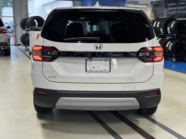 new 2025 Honda Pilot car, priced at $47,450