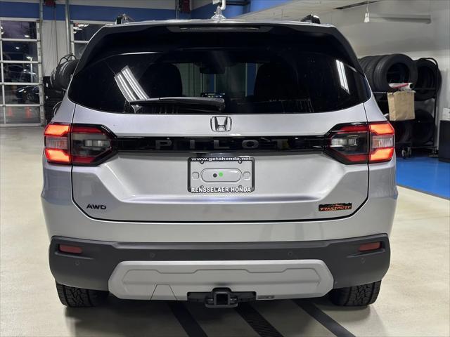 new 2025 Honda Pilot car, priced at $50,795