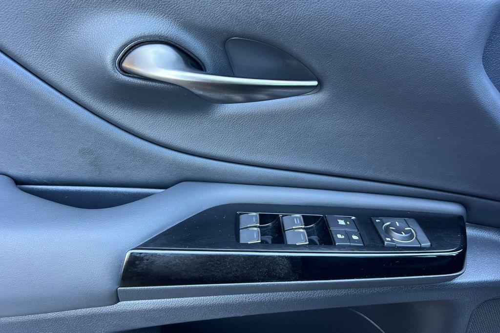 used 2024 Lexus ES 350 car, priced at $38,900