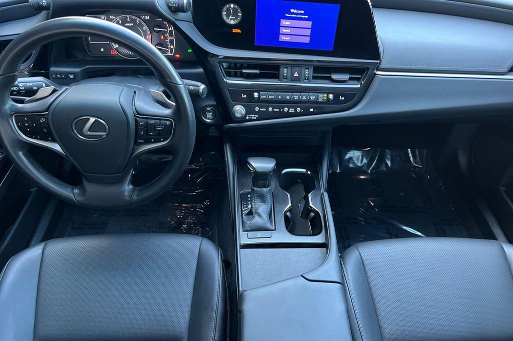 used 2024 Lexus ES 350 car, priced at $38,900