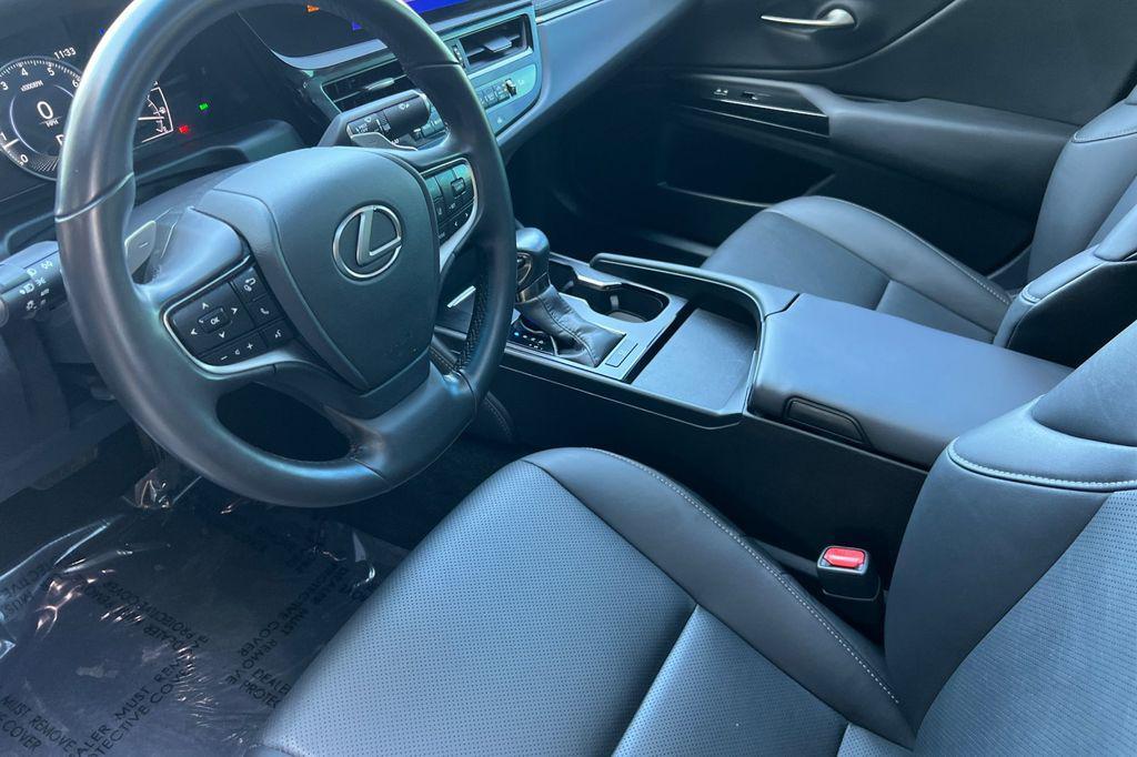 used 2024 Lexus ES 350 car, priced at $38,900