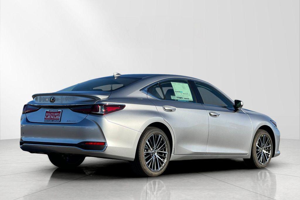 new 2025 Lexus ES 300h car, priced at $51,164
