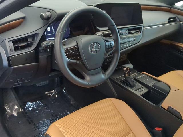 used 2022 Lexus ES 300h car, priced at $38,900