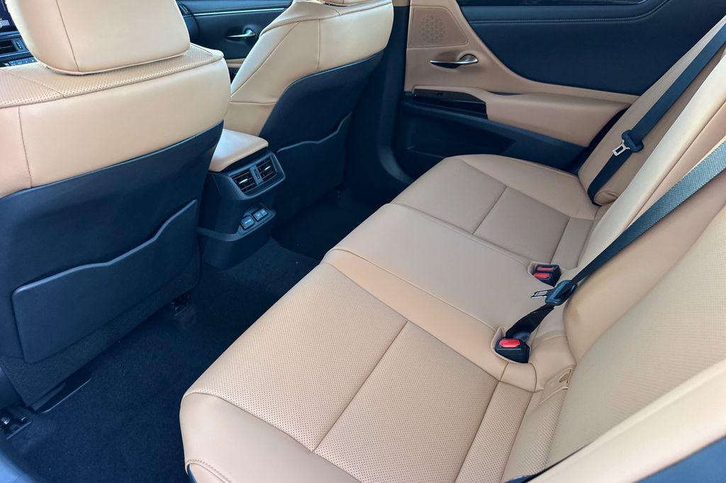 new 2025 Lexus ES 350 car, priced at $44,994