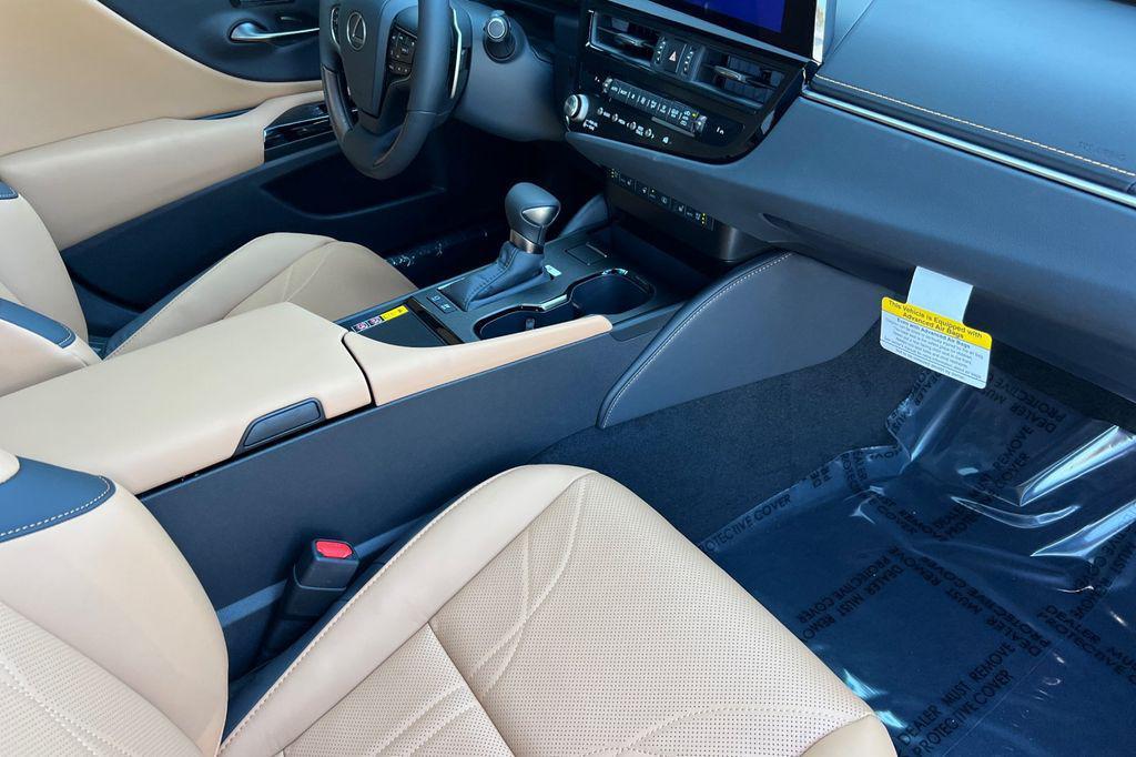 new 2025 Lexus ES 300h car, priced at $56,874