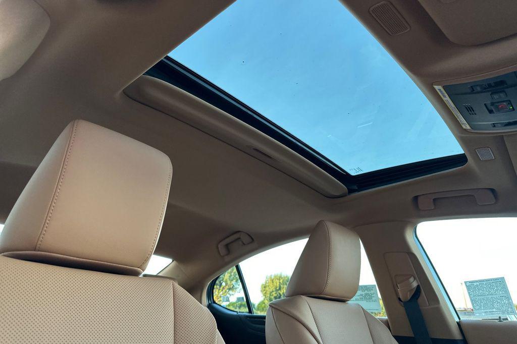 new 2025 Lexus ES 350 car, priced at $44,439